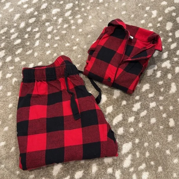 Old Navy Women’s Red and Black Check Pajama Set. Size XS - Picture 8 of 9